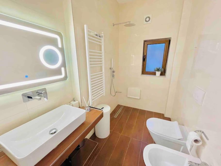 Sun In The Heart Of Apartman Tirana